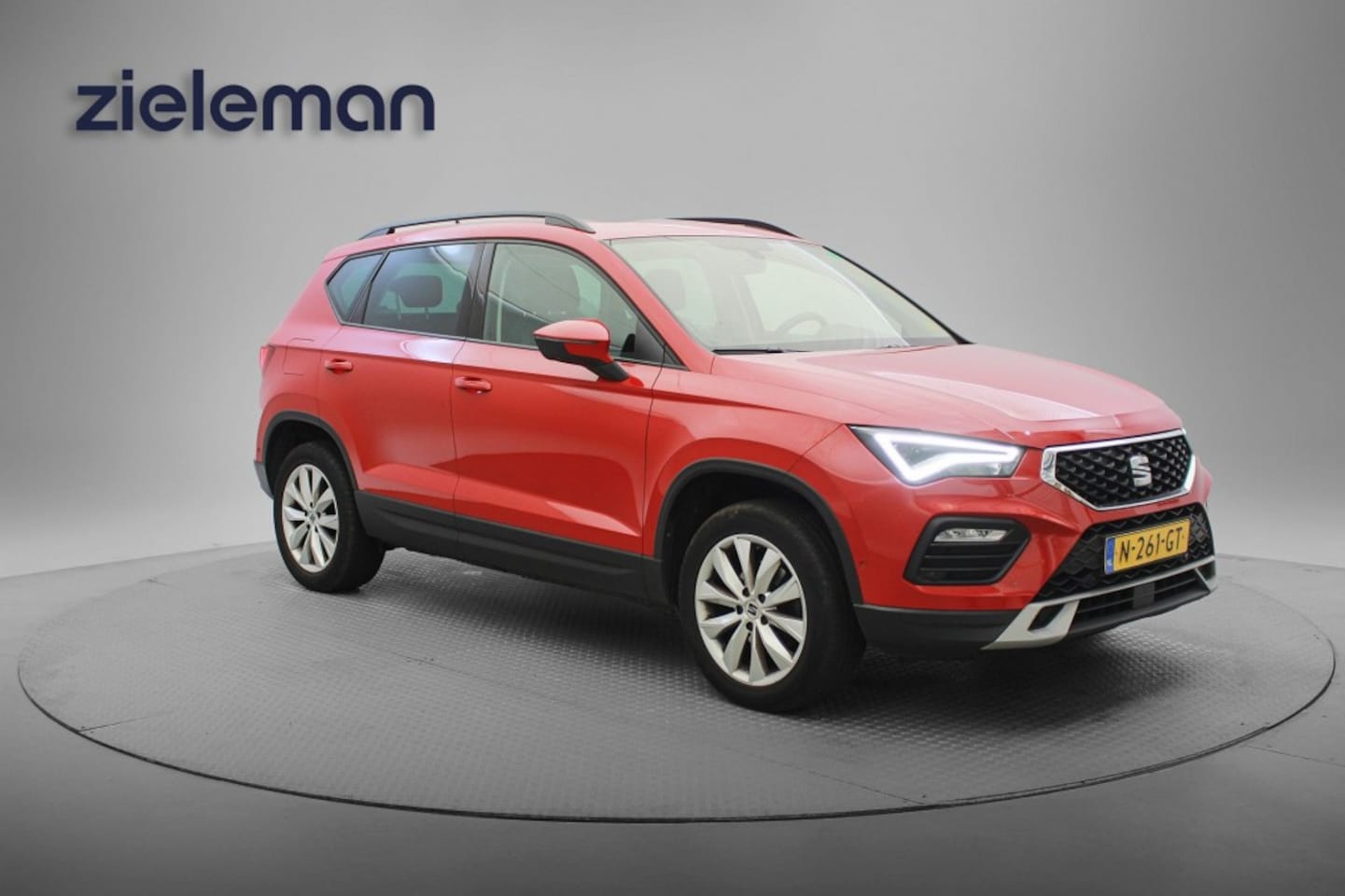 SEAT Ateca - 1.0 TSI Style Business Intense - Carplay, Panorama, Leer, Navi, Cruise, Beats, Stoelverw. - AutoWereld.nl