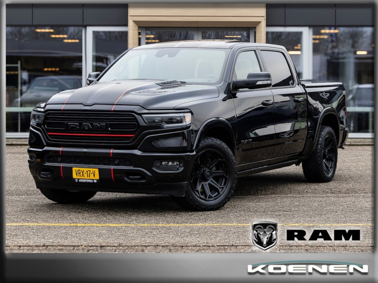 Dodge Ram Pick Up - 5.7i V8 4x4 Aut. Limited LPG / PANO / LUCHTVERING / GRIJS KENTEK - AutoWereld.nl