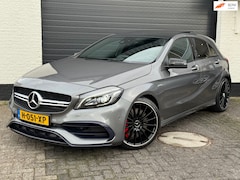 Mercedes-Benz A-klasse - AMG 45 4MATIC| Facelift | 381 pk | Pano | Kuipstoelen | Dealer| 1e lak