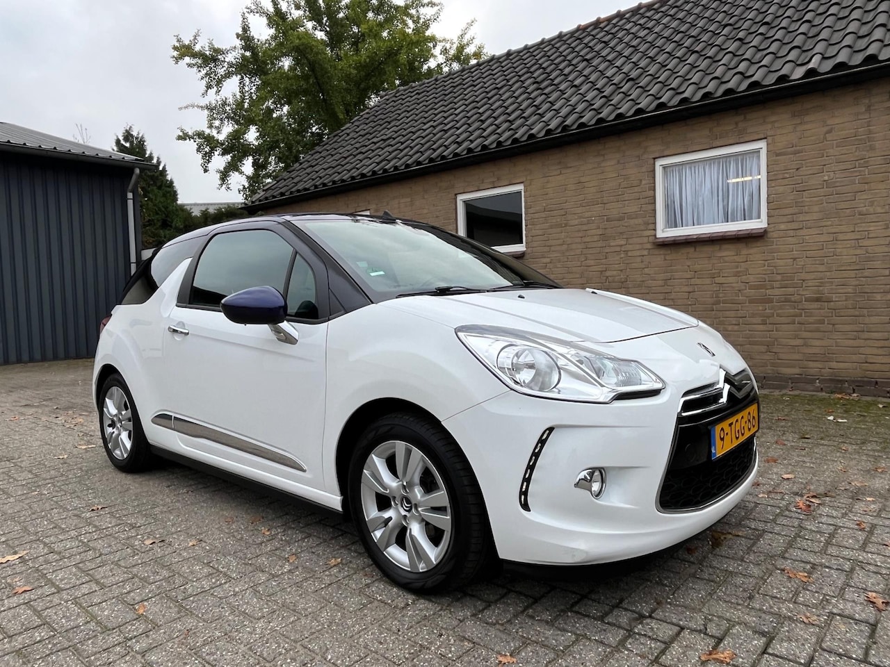 Citroën DS3 Cabrio - 1.6 eHDi So Chic 2014 Cabrio APK NAP AIRCO - AutoWereld.nl