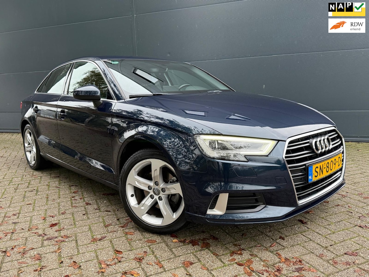 Audi A3 Limousine - 1.0 TFSI Sport Lease Edition/Navi/bluetooth/parkeer sensoren - AutoWereld.nl