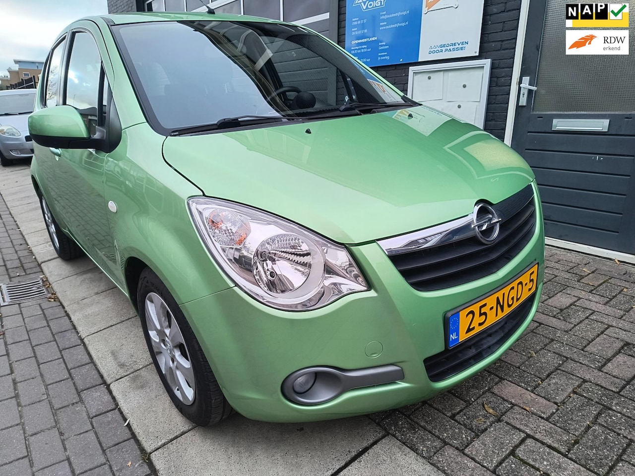 Opel Agila - 1.2 Edition AUTOMAAT 34.000 kilometers, nieuwe APK en grote beurt - AutoWereld.nl
