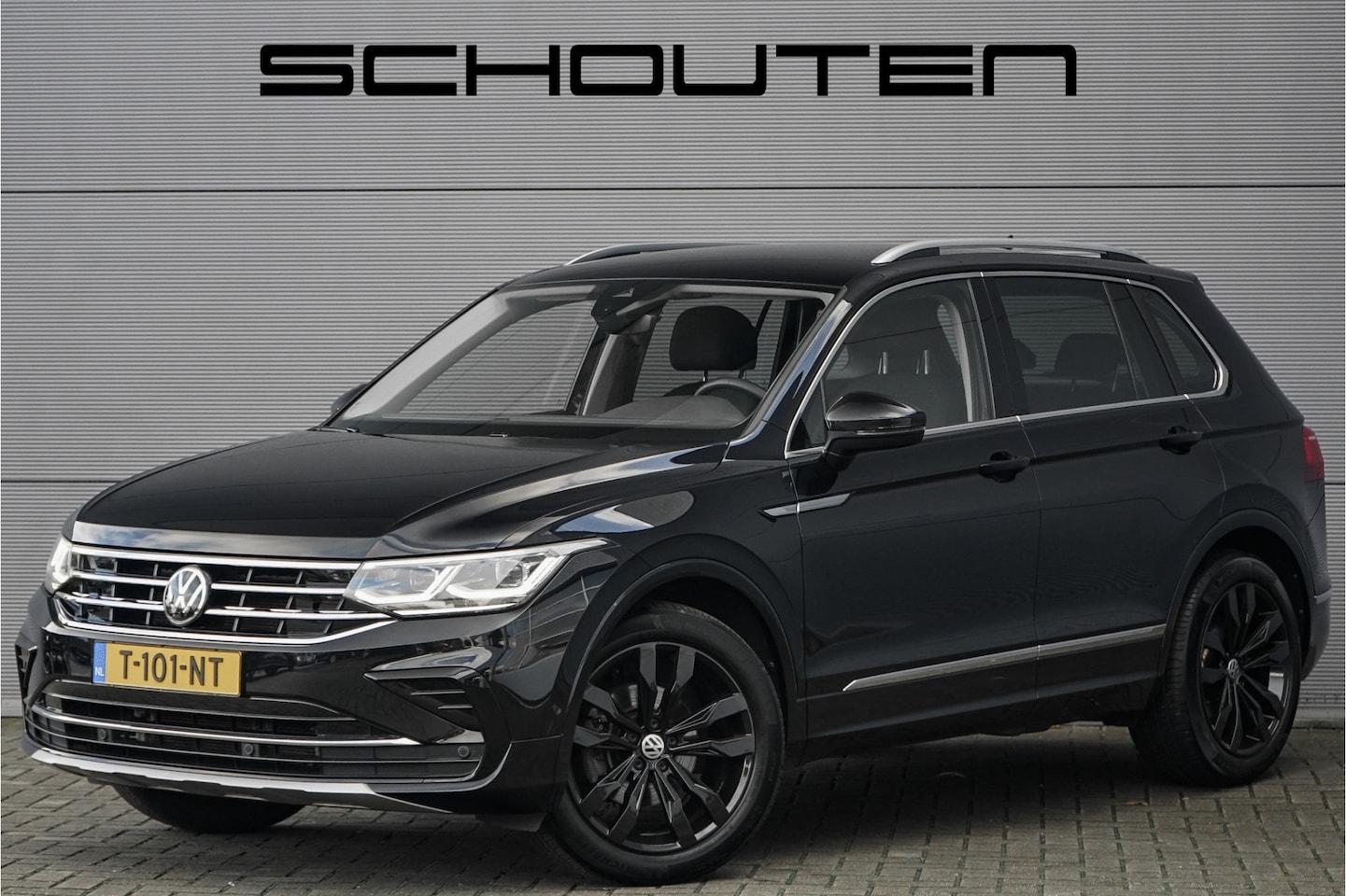 Volkswagen Tiguan - 1.5 TSI Life Elegance ACC Winter Pack Suzuka 19" Trekhaak - AutoWereld.nl