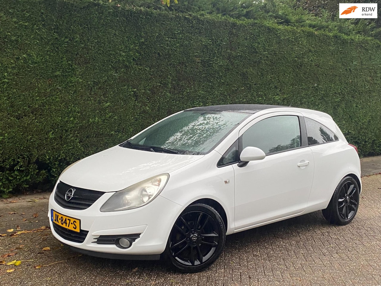 Opel Corsa - 1.2-16V '111' Edition AIRCO IJSKOUD/PDC/LM VELGEN - AutoWereld.nl