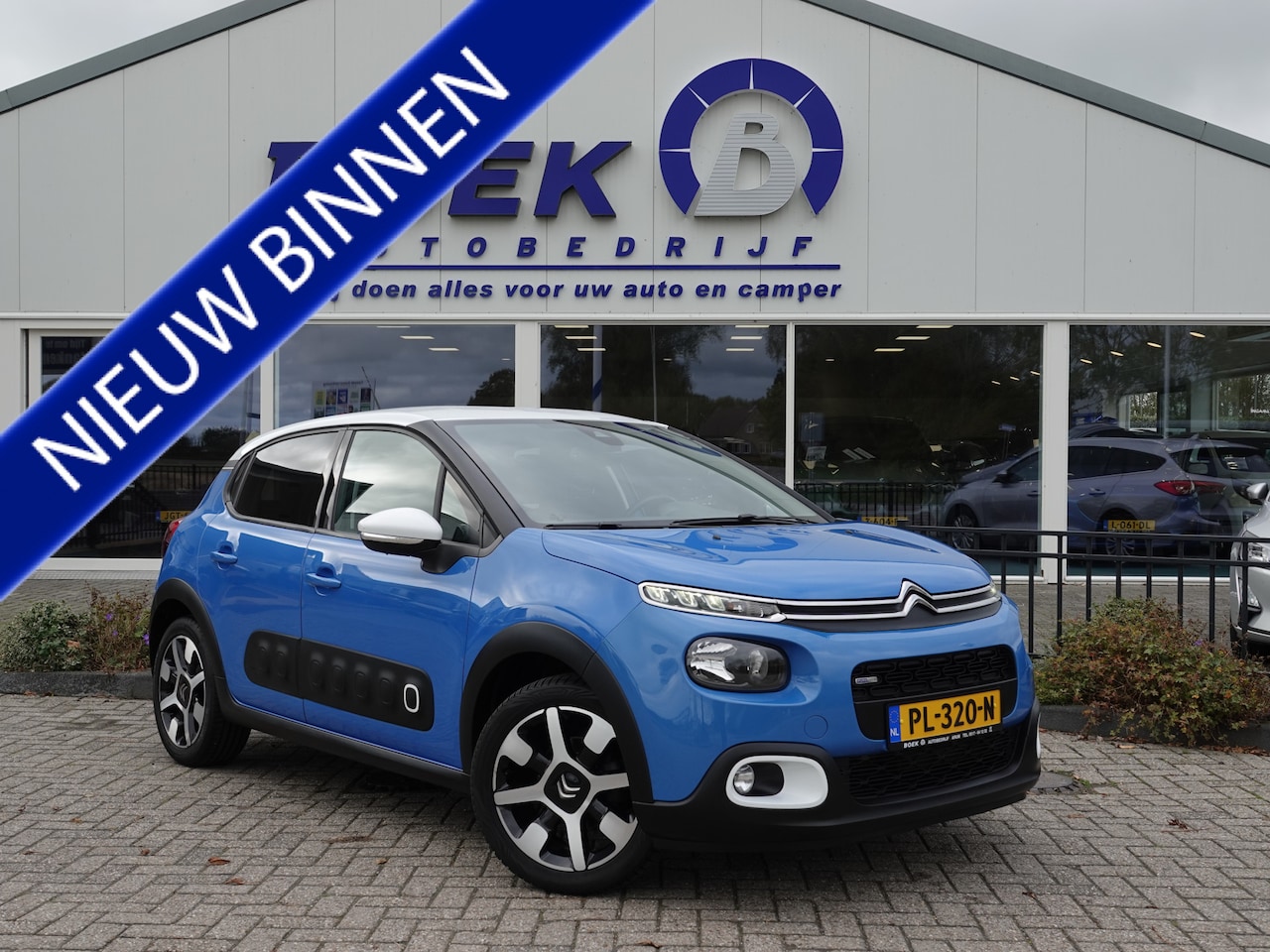Citroën C3 - 1.2 PureTech 82PK Shine CARPLAY | NAVI | TWO-TONE | LMV | DB-RIEM NIEUW - AutoWereld.nl