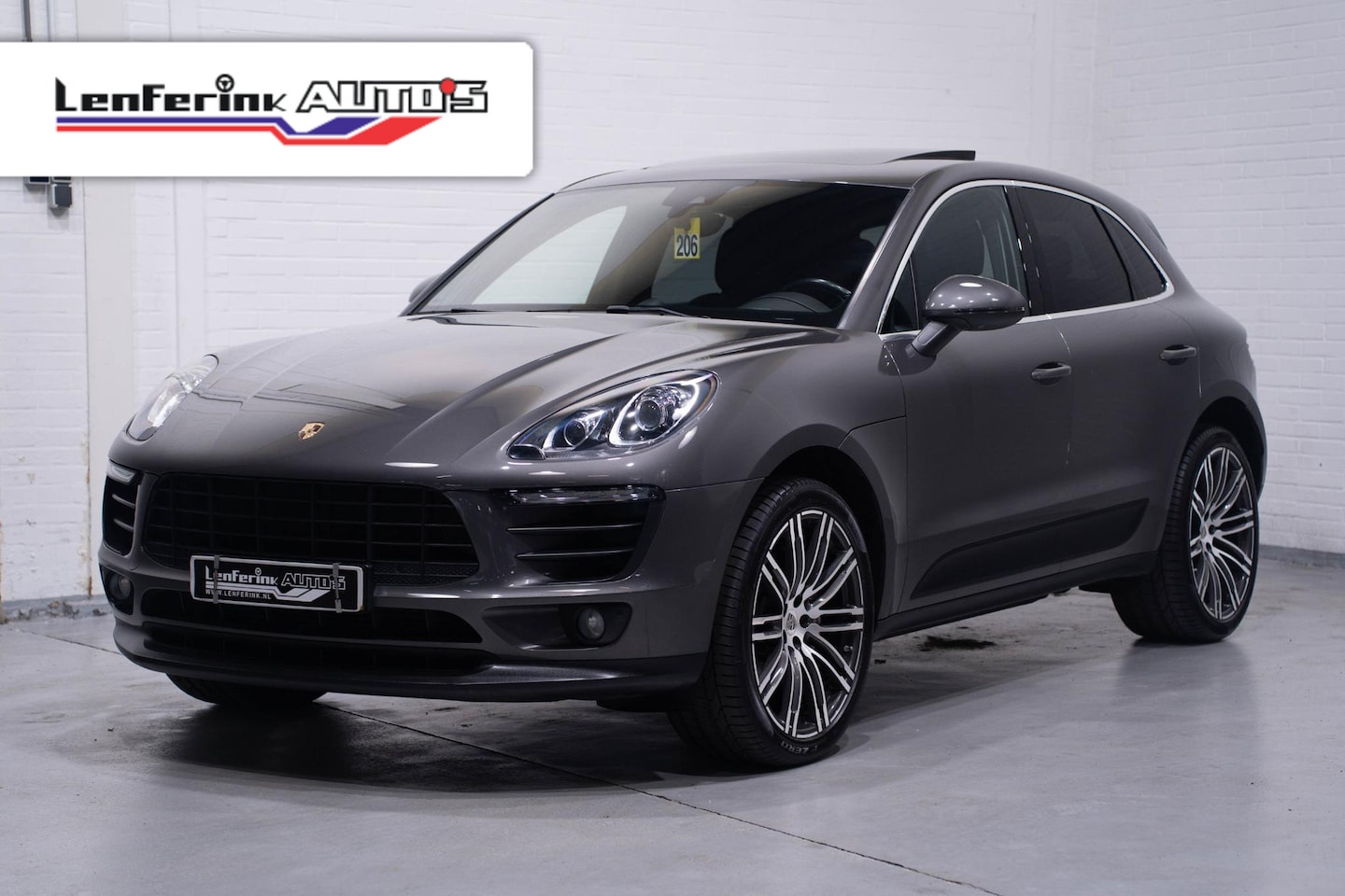 Porsche Macan - 3.0 D S Panodak Bi-Xenon 21 Inch NAP 1e Eigenaar - AutoWereld.nl