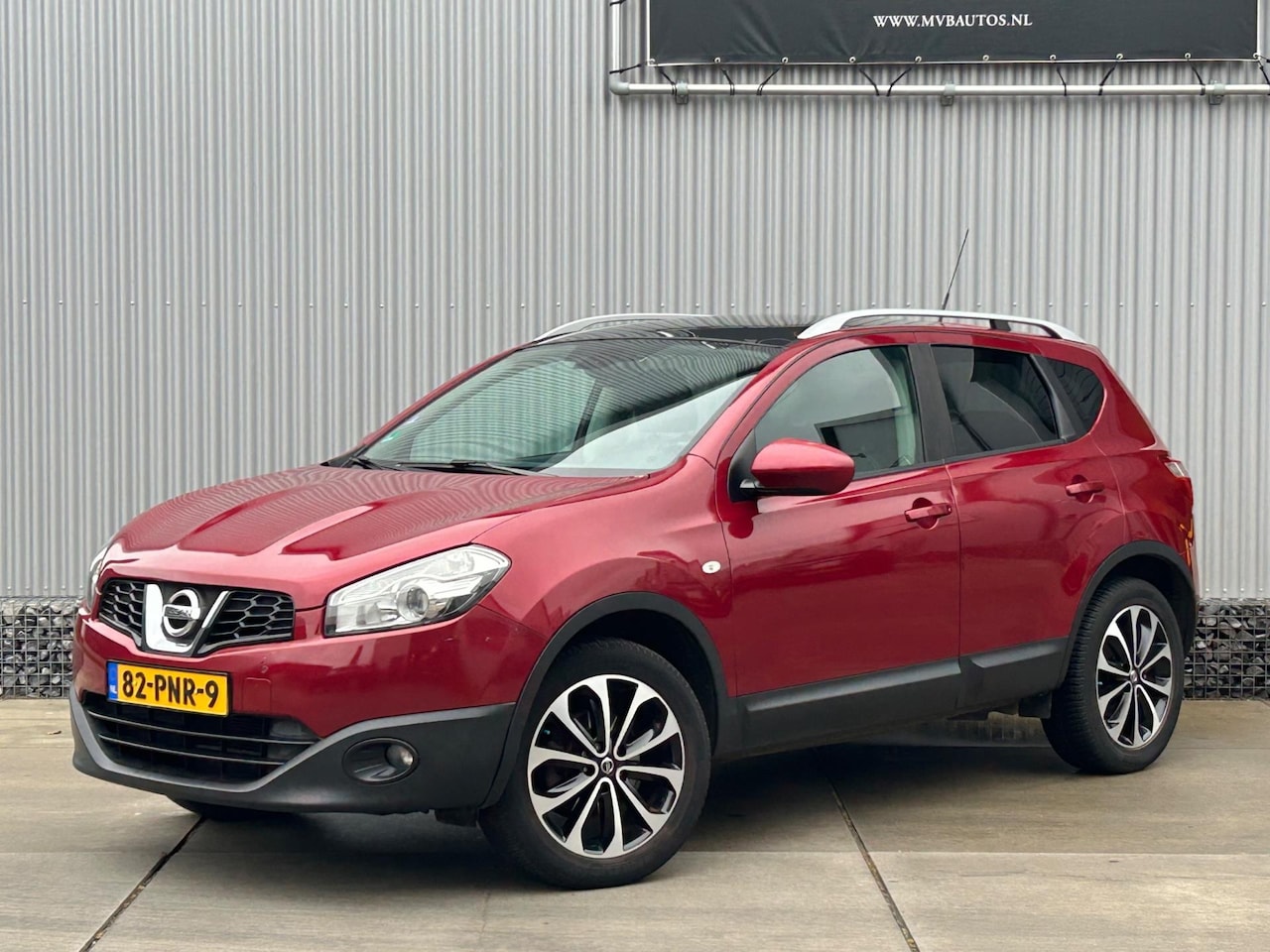 Nissan Qashqai - 1.6 Connect Edition 1.6 Connect Edition, 2de eigenaar clima, navi, trekhaak, camera - AutoWereld.nl