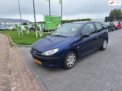 Peugeot 206 - 1.4 XR / Goede auto / APK t/m oktober 2026
