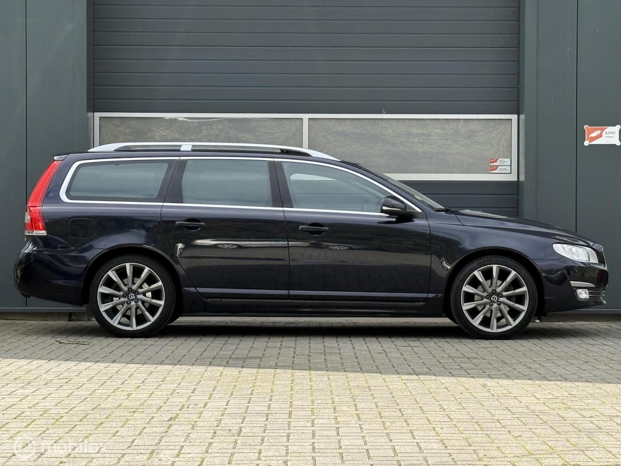 Volvo V70 - 2.0 D3 204PK Geartronic-8 Polar+ Rica -Schuifdak -AdapCC -VOL! - AutoWereld.nl