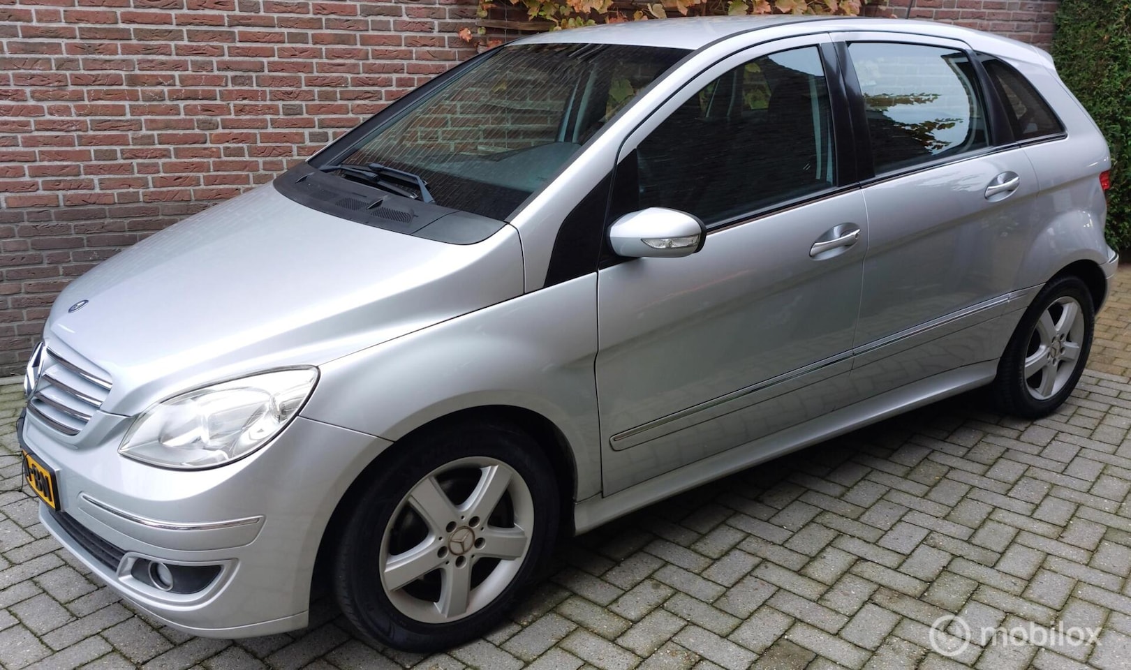 Mercedes-Benz B-klasse - 200 200 (ZEER MOOI!/Cruise/Airco/Trekhaak) - AutoWereld.nl