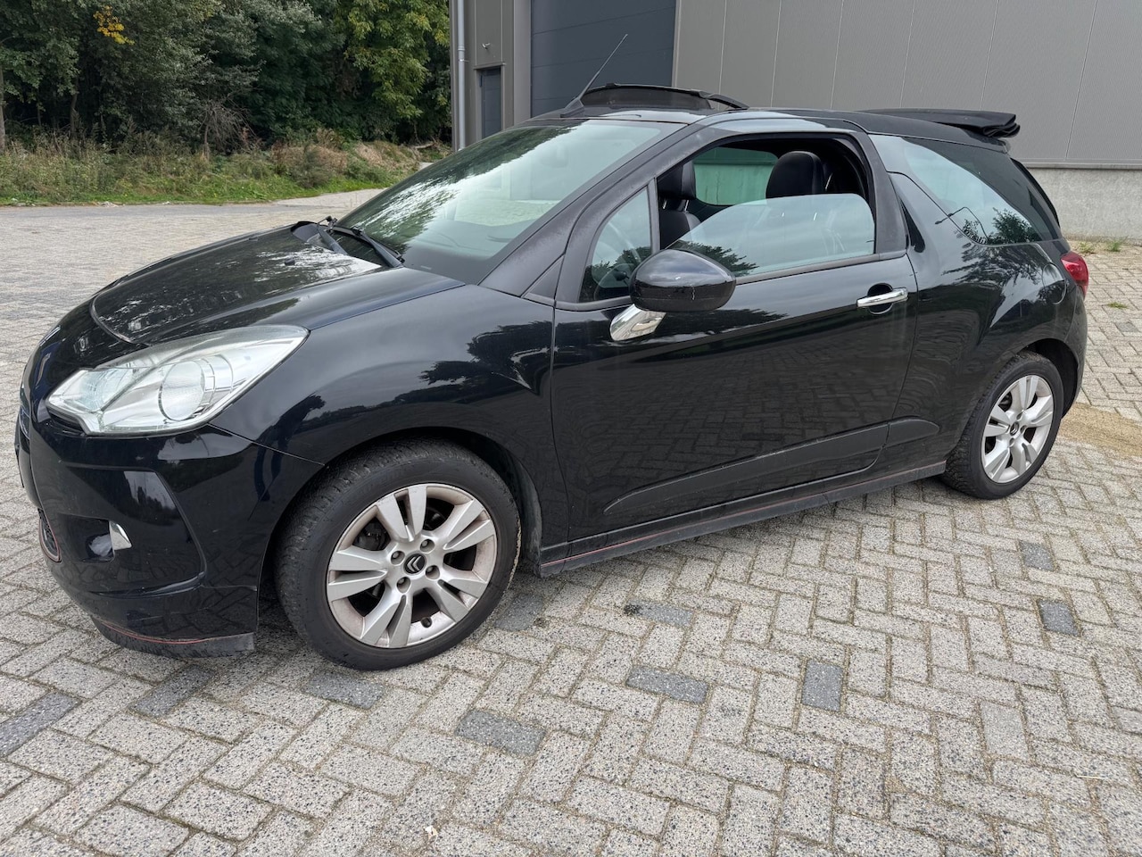 Citroën DS3 Cabrio - 1.6 VTi So Chic 1.6 VTi So Chic - AutoWereld.nl