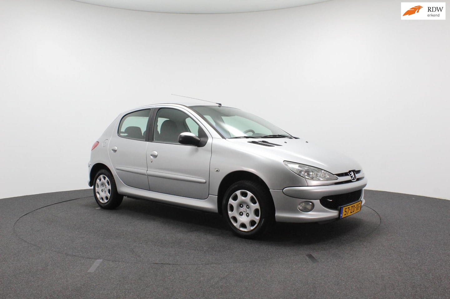 Peugeot 206 - 1.4 Forever | Nieuwe APK | Elektrische ramen | 5-deurs - AutoWereld.nl