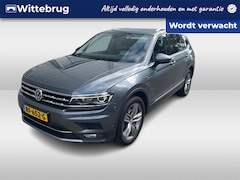 Volkswagen Tiguan Allspace - 1.4 TSI Highline 7p. / Digitaal dashboard / Panoramadak / App connect / Dodehoek / Zwenkba
