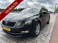 Skoda Octavia Combi - 1.4 TSI Greentech Style navigatir airco/ecc keurige auto
