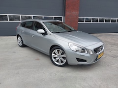 Volvo V60 - 2.4 D6 AWD Plug-In Hybrid Pure aandrijving probleem