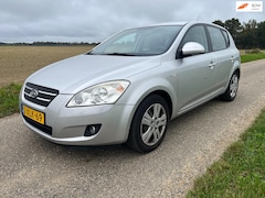 Kia Cee'd - 1.4 Fifteen ISG