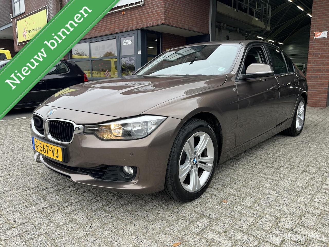 BMW 3-serie - 320i xDrive NAVI*CLIMA*TREKHAAK* - AutoWereld.nl