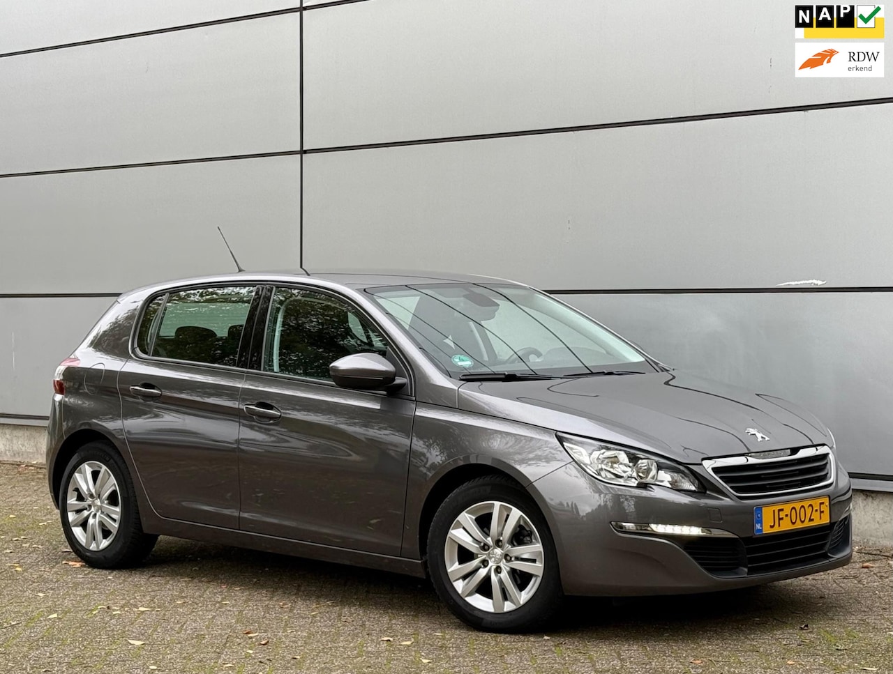 Peugeot 308 - 1.2 PureTech Active 1e Eignr |Led |Navi |Cruise |Cruise |Trekhaak |Lmv |Nap |Boekjes - AutoWereld.nl