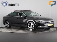 Volkswagen Passat - 1.4 TSI Comfortline Business (NL-Auto / Pano / Camera / ACC / 19'')