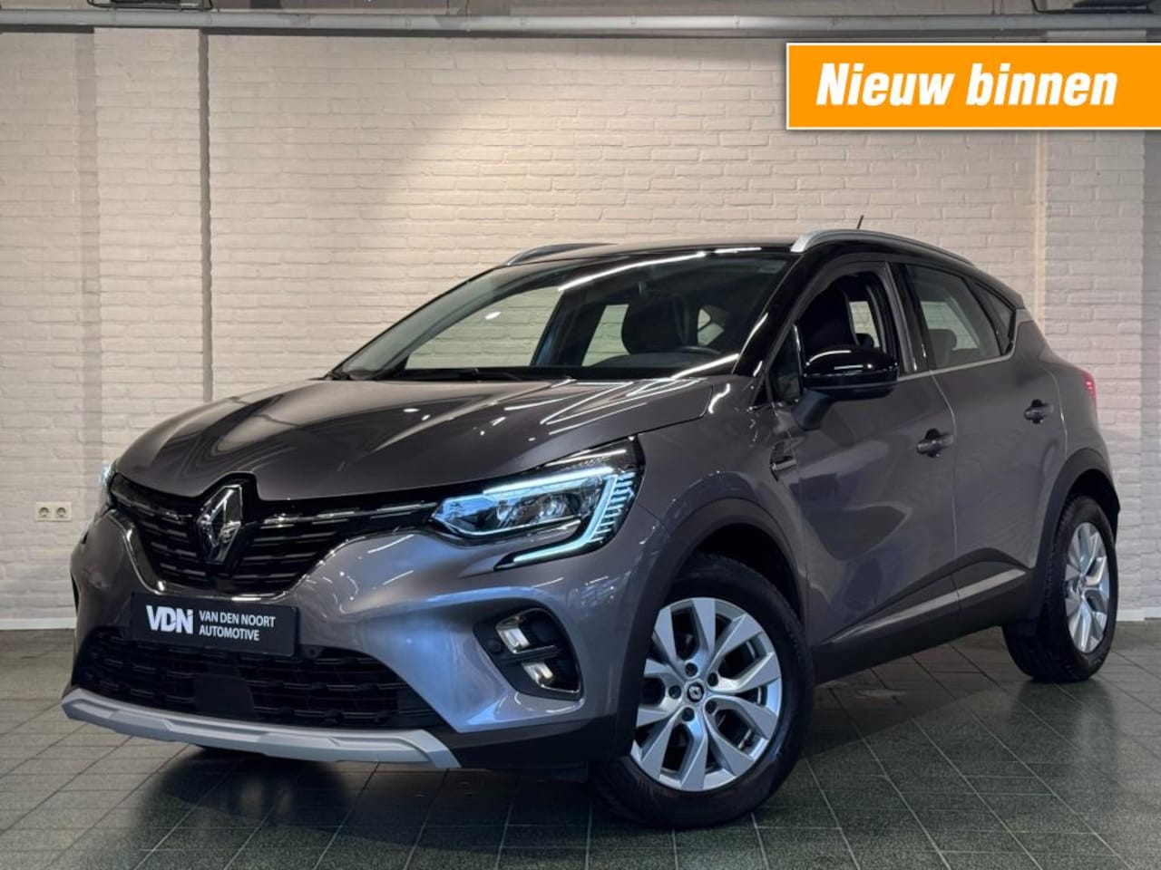 Renault Captur - 1.3 TCe Intens 140pk Camera Navi Carplay ACC 17'' - AutoWereld.nl