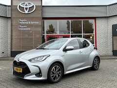 Toyota Yaris - 1.5 HYBRID DYNAMIC APPLE/ANDROID CLIMA AD-CRUISE KEYLESS CAMERA 16" LM-VELGEN NL-AUTO DEAL