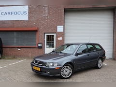 Volvo V40 - 1.8 Europa 1e eigenaar NAP Airco Stoelverwar. NAP Cruise LET OP Geluid in motor