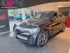 Alfa Romeo Stelvio - 2.0 T AWD Veloce 280PK Pano Dak Soundsysteem Theatre 400 Watt 20 Inch Leer Camera stuurwie
