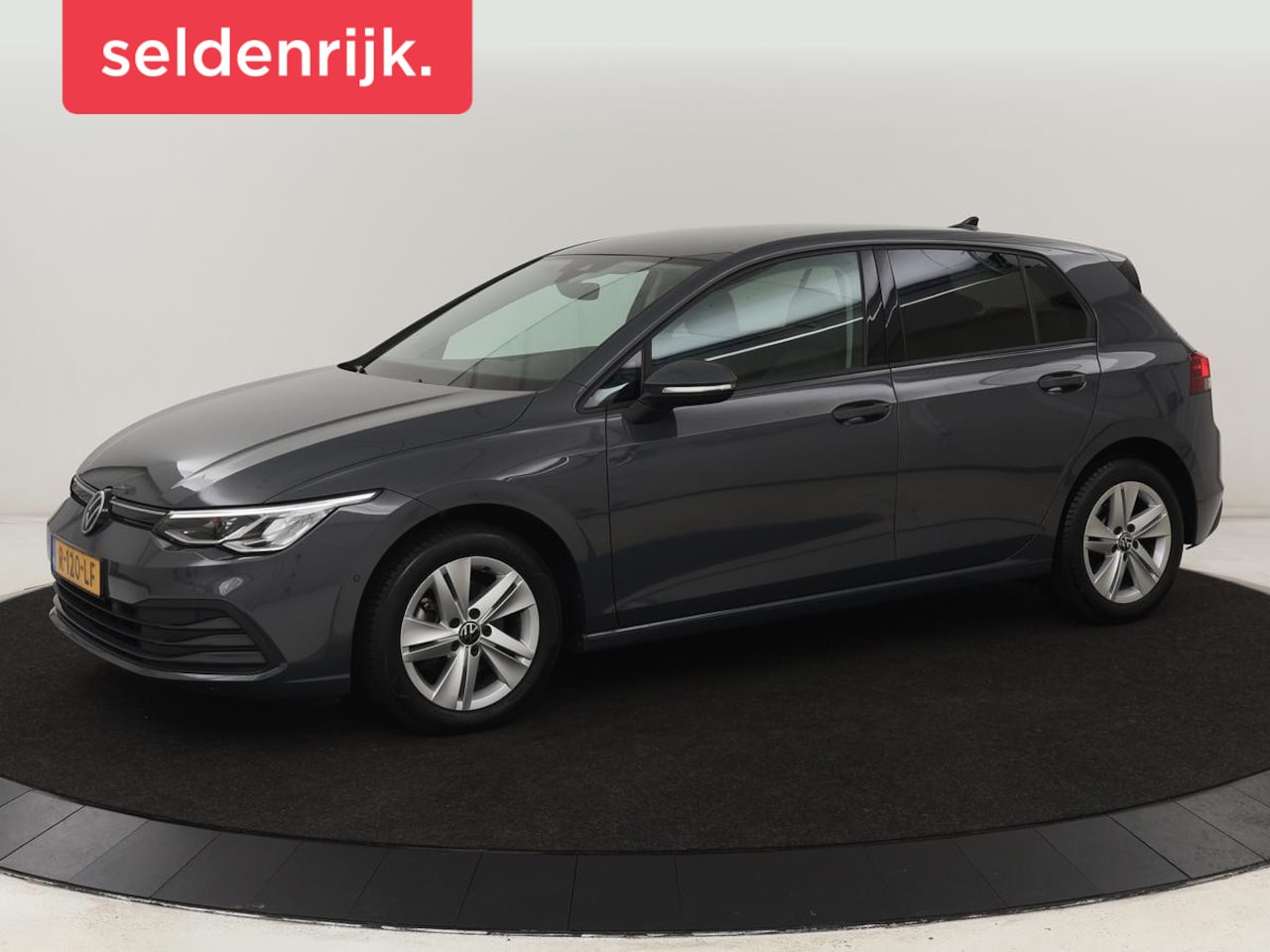 Volkswagen Golf - 1.5 TSI Life Business | Adaptive Cruise | Stoelverwarming | Camera | Memory | Carplay | Na - AutoWereld.nl