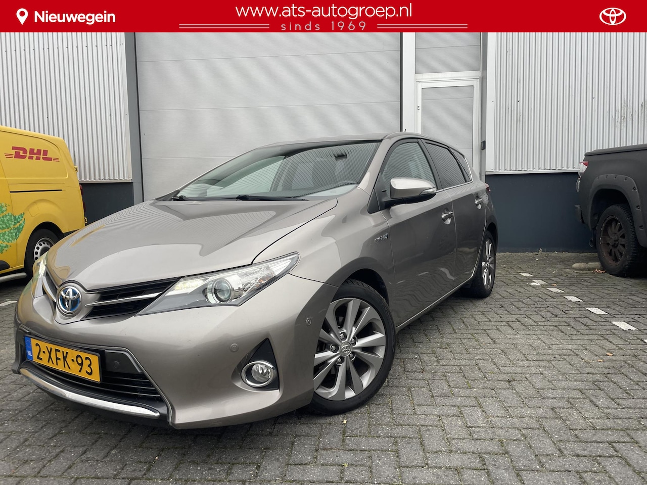 Toyota Auris - 1.8 Hybrid business HB | Parkeersensoren voor en achter | verwarmde Stoelen | 17 '' LM met - AutoWereld.nl