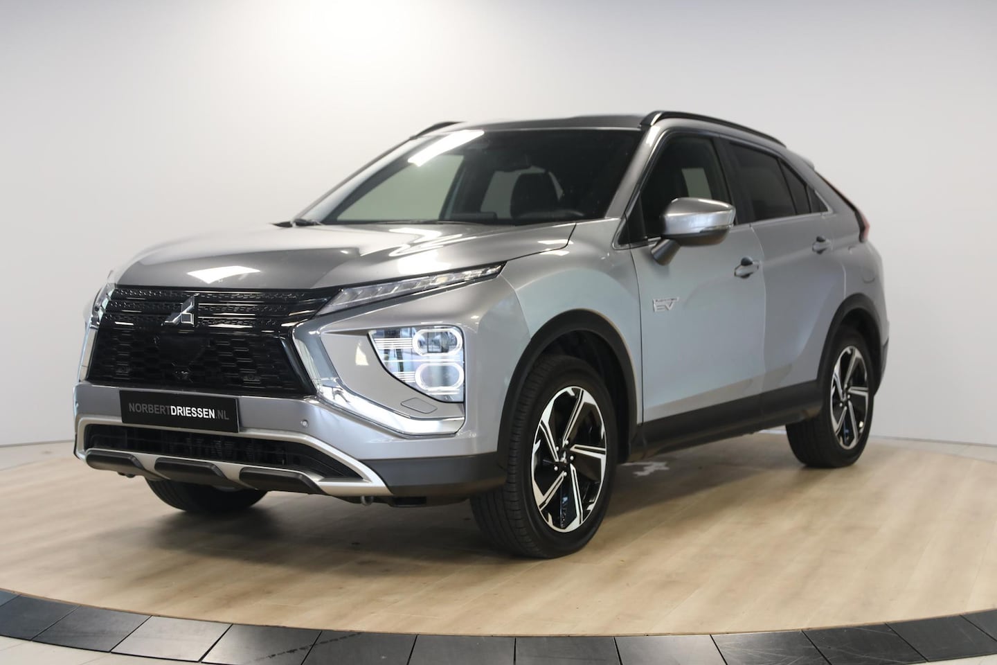 Mitsubishi Eclipse Cross - 2.4 PHEV Intense+ | Cruise Control | Alcantara - AutoWereld.nl