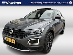 Volkswagen T-Roc - 1.5 TSI Style / AUTOMAAT/ PANO/ TREKHAAK/ CAMERA/ PARK. SENSOREN/ DODE HOEK/ LED/ DIGITAL