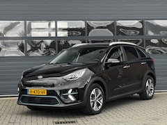 Kia e-Niro - EXECUTIVELINE 64 kWh I FASE 3 I ACCU = 100% I P-CAMERA I STOELVERWARMING I LEDEREN BEKLEDI