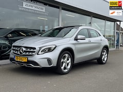 Mercedes-Benz GLA-Klasse - 180 Business Solution AMG automaat / panoramadak , apple-carplay, achteruitrijcamera