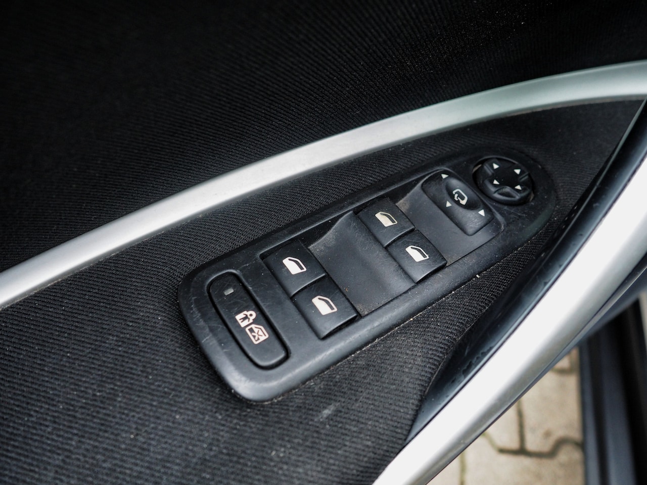 Citroën C5 - 2.0i 16v Ligne Business CLIMA CRUISE PARKEER S. NAVI