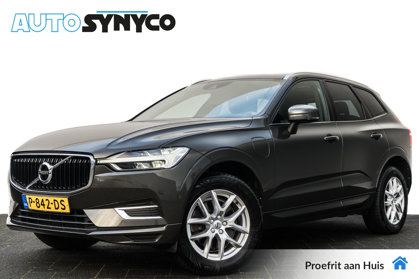 Volvo XC60 - T8 Twin Engine AWD Momentum | Panoramadak | Luchtvering | Leder | Adapt. Cruise | Getint g - AutoWereld.nl
