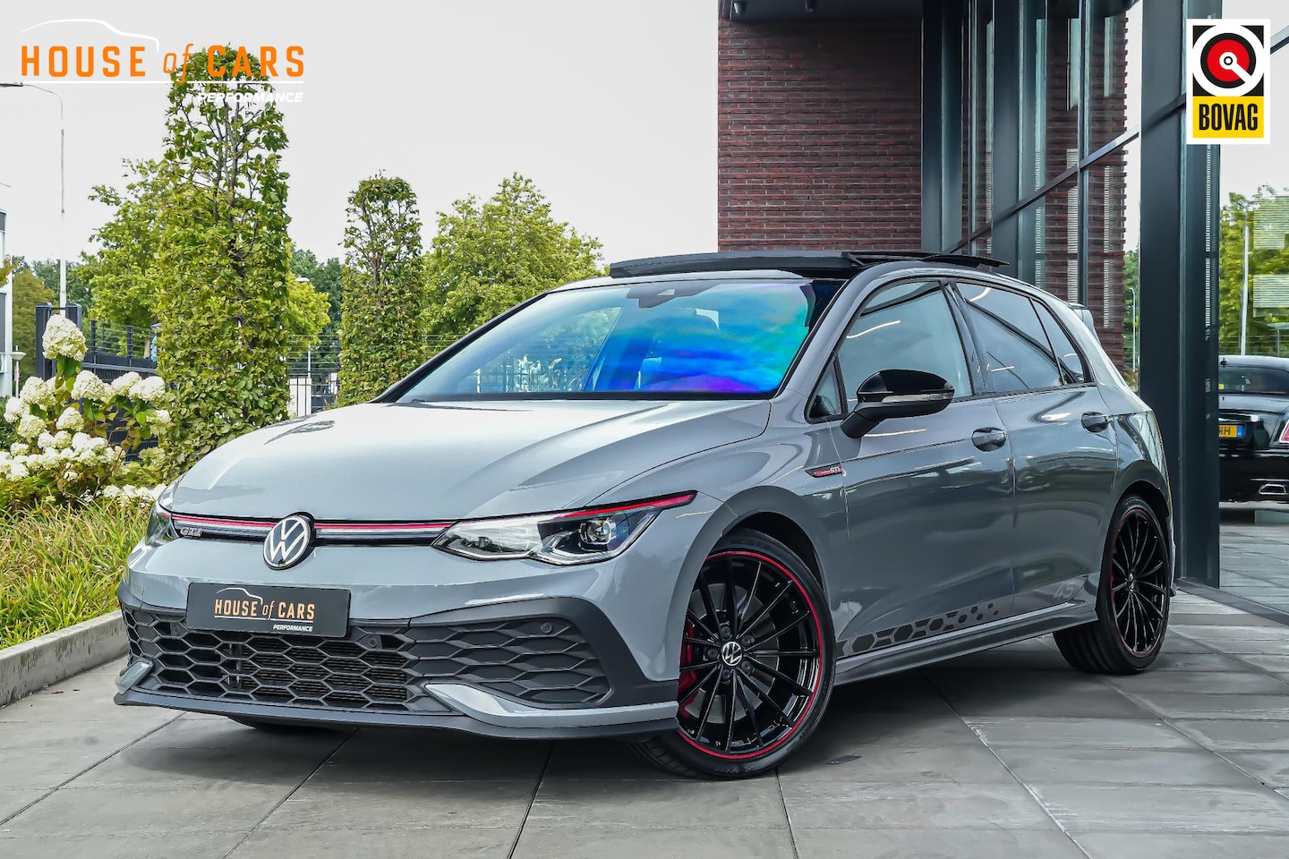 Volkswagen Golf - GTI Clubsport 45Jahre 2.0 300pk TSI |Akrapovic|panoramadak|parkeercamera|IQ Light|blind sp - AutoWereld.nl