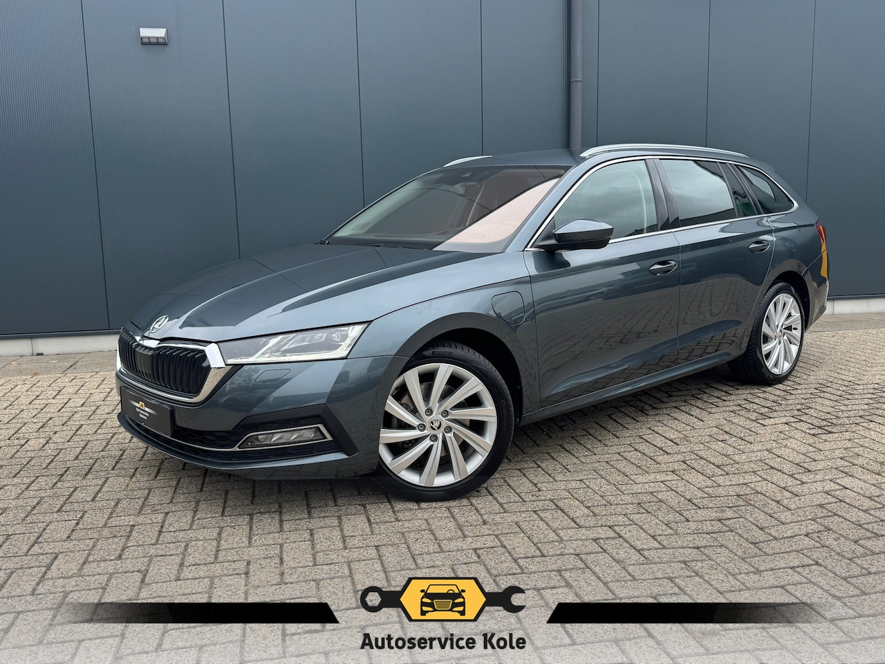 Skoda Octavia Combi - 1.4 TSI iV PHEV Style * Memory * Head-up Display * Stoelverwarming * Camera * - AutoWereld.nl