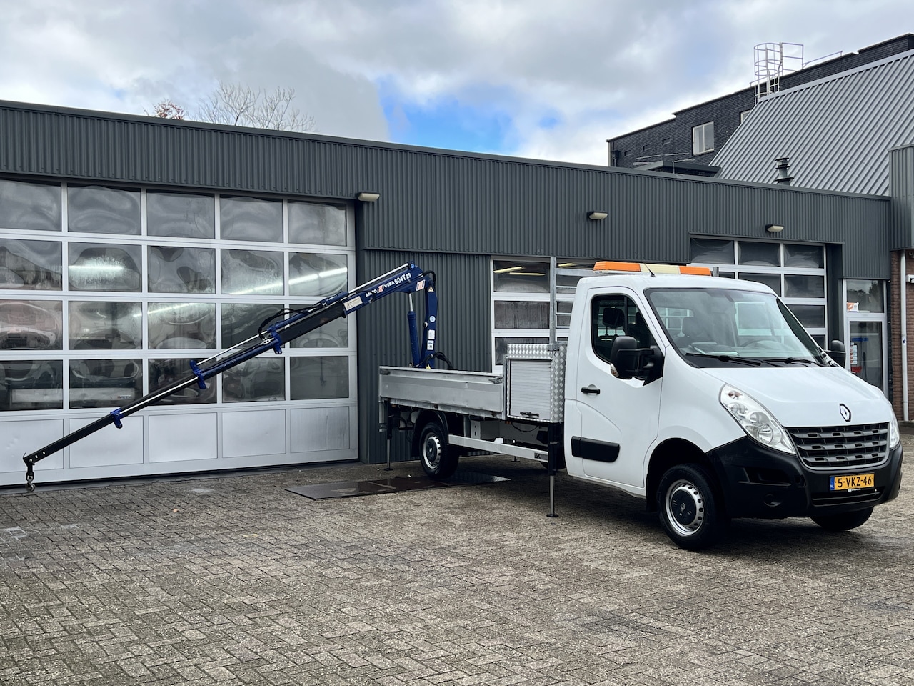 Renault Master Pro - T35 2.3 dCi L3 Koelwater probleem!! Pick-up Open laadbak Amco Veba laadkraan Airco Cruise - AutoWereld.nl