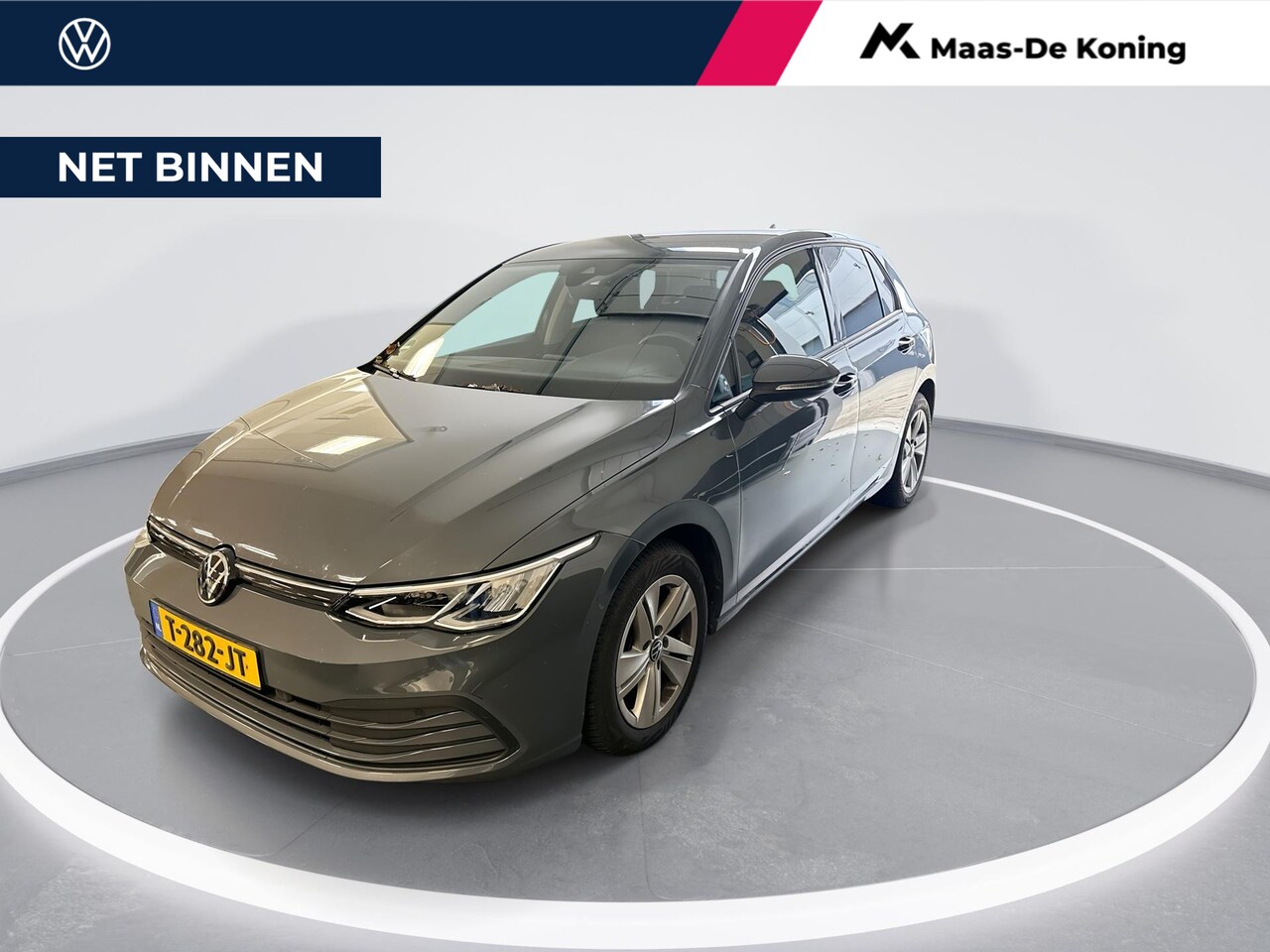 Volkswagen Golf - 1.0 TSI 110pk Life · Apple/Android Car Play · Navigatie · Sfeerverlichting · P-Sensoren · - AutoWereld.nl