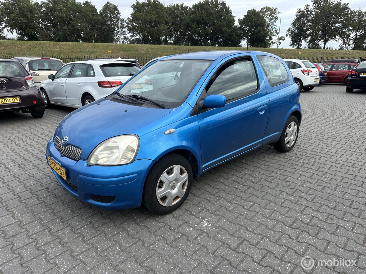 Toyota Yaris - 1.0 VVT-i Idols 1.0 VVT-i Idols airco - AutoWereld.nl