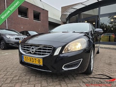 Volvo V60 - 1.6 T3 Momentum