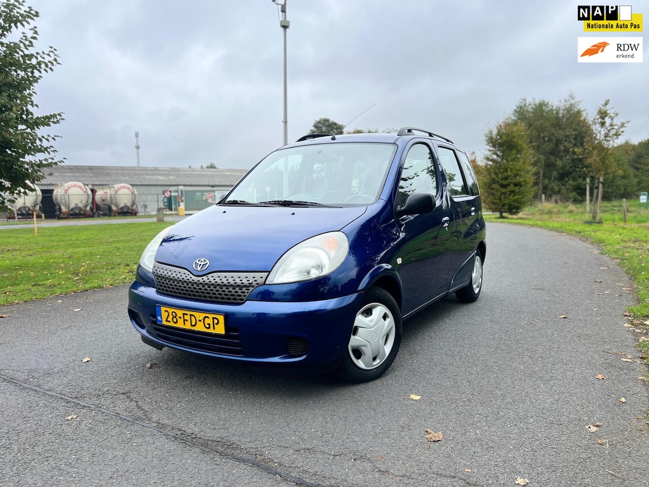 Toyota Yaris Verso - 1.3-16V VVT-i Sol 1.3-16V VVT-i Sol - AutoWereld.nl
