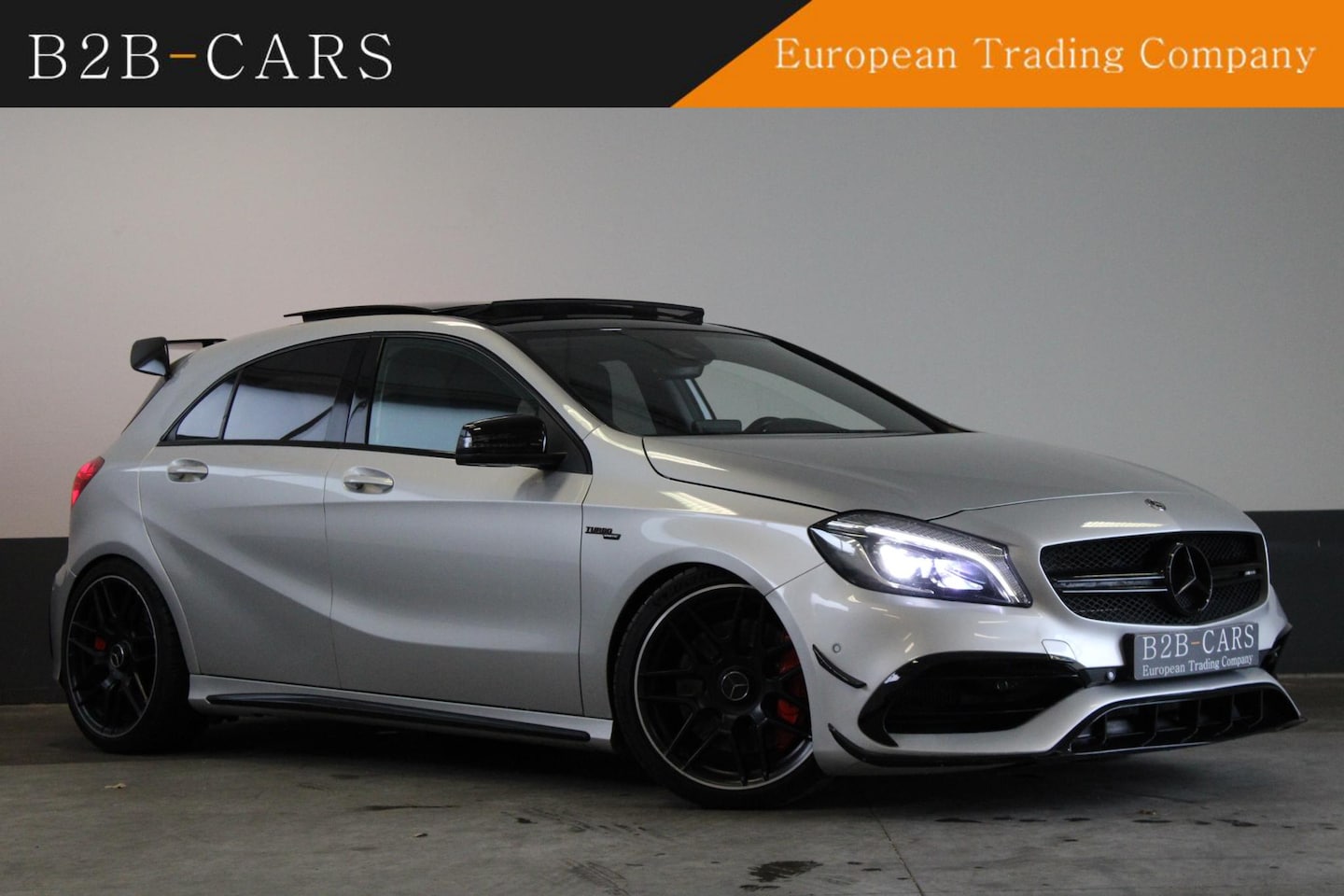 Mercedes-Benz A-klasse - AMG 45 4MATIC Panoramadak - LED - Harman Kardon - AutoWereld.nl