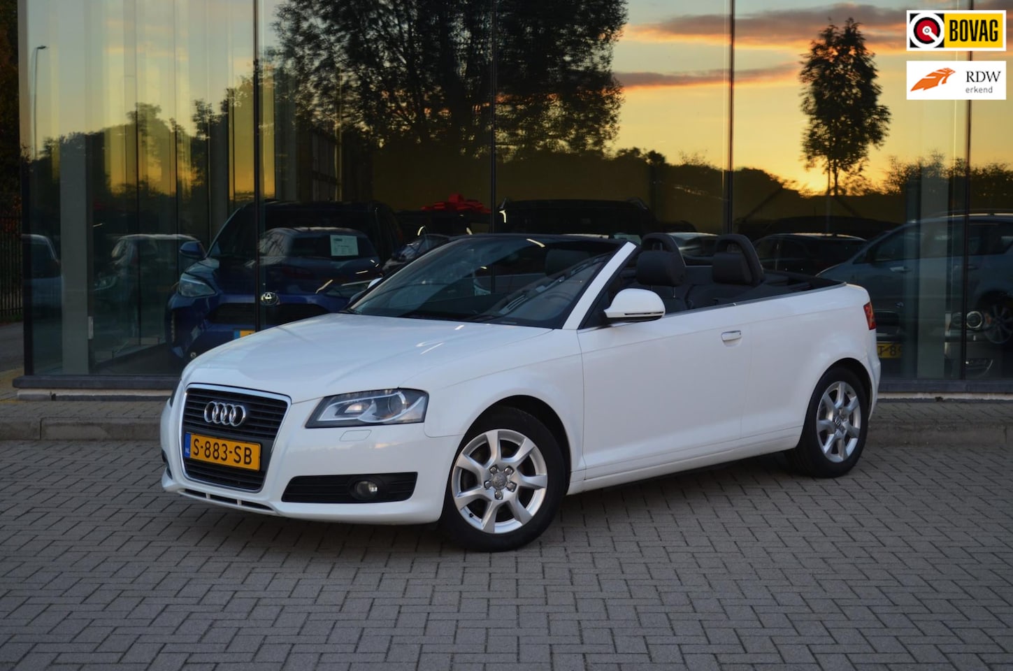 Audi A3 Cabriolet - 1.8 TFSI Attraction | stoelverwarming | 160PK | Airco - AutoWereld.nl
