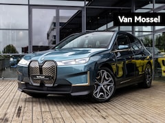 BMW iX - xDrive50 Executive 112 kWh | SKY LOUNGE PANORAMADAK | 360 CAMERA | DRIVING ASSISTANT PLUS