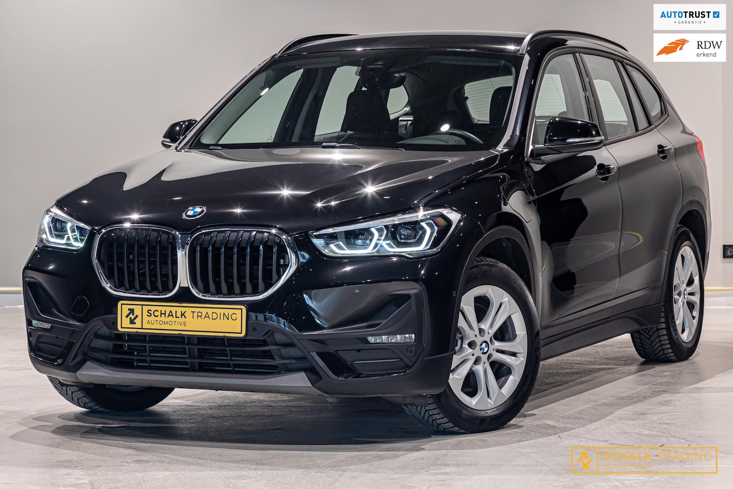 BMW X1 - XDrive25e High Executive|LED|Psensor|Garantie|1eig - AutoWereld.nl