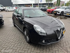 Alfa Romeo Giulietta - 1.4 Turbo MultiAir 170 Super TCT AUTOMAAT+PANORAMADAK+LEER+18"-LM