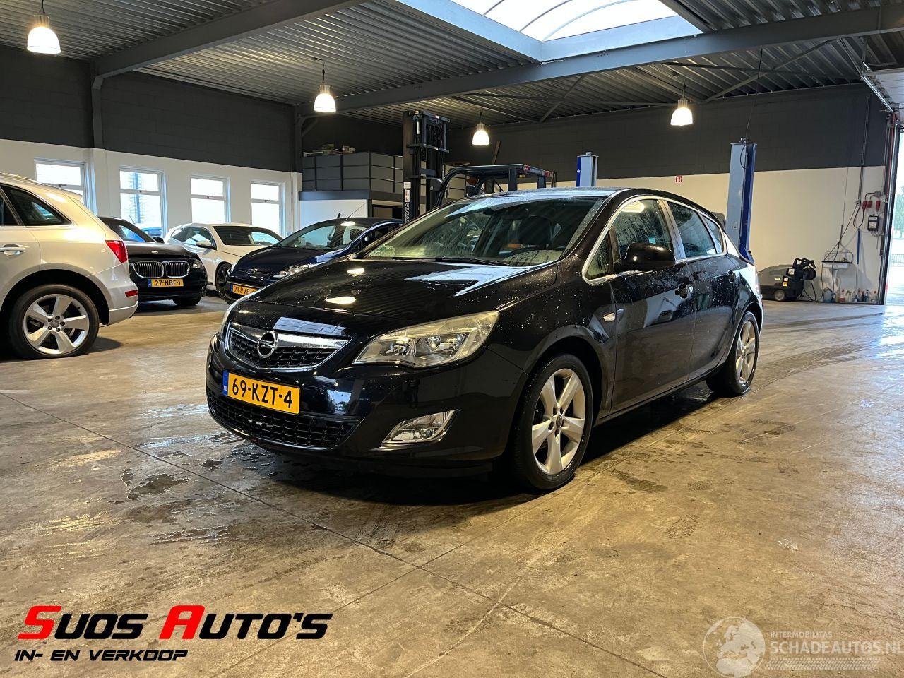 Opel Astra - 1.4 Turbo Cosmo 140 PK!