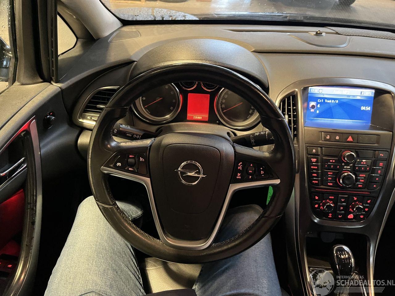 Opel Astra - 1.4 Turbo Cosmo 140 PK!