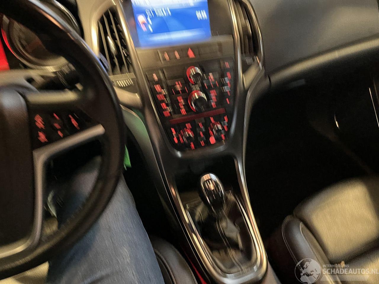 Opel Astra - 1.4 Turbo Cosmo 140 PK!